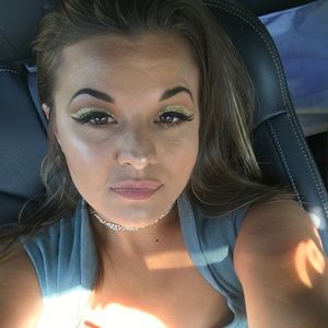 Meet your Posher, Jessica